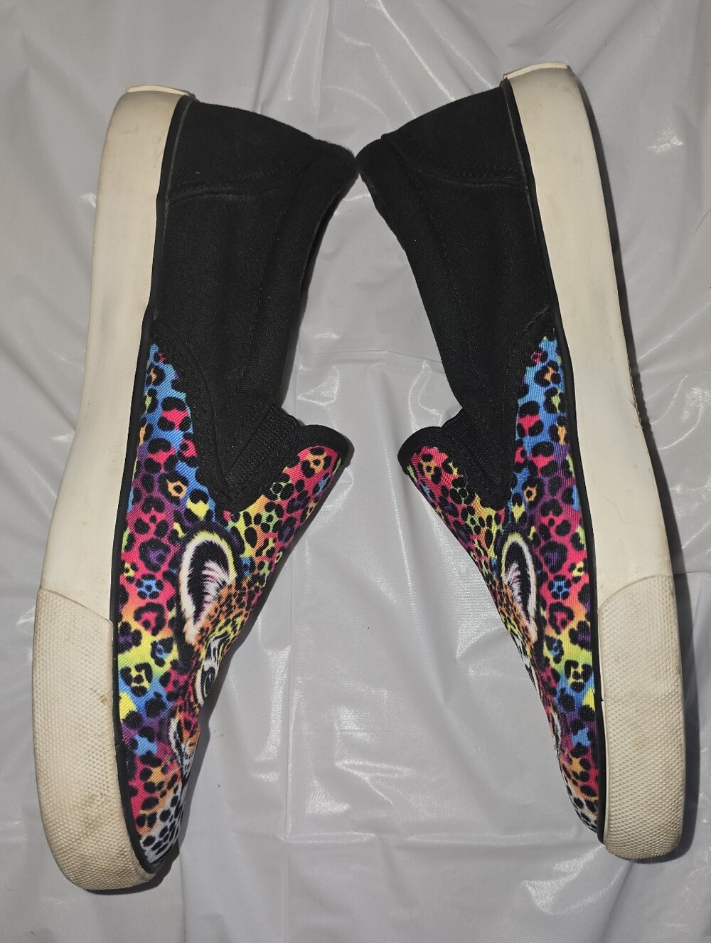 RARE! HTF! Lisa Frank Hunter Slip Ons - Picture 3 of 5